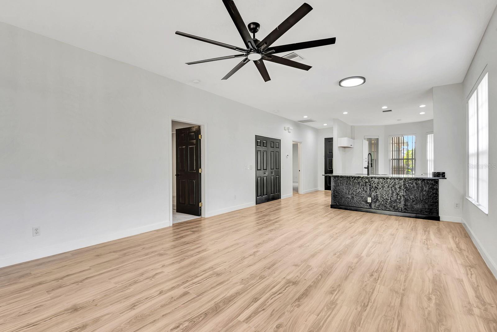 Image 20 of 57 For 5035 Lakescene Place