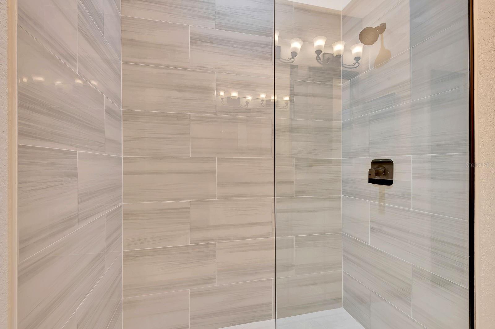 Image 30 of 57 For 5035 Lakescene Place