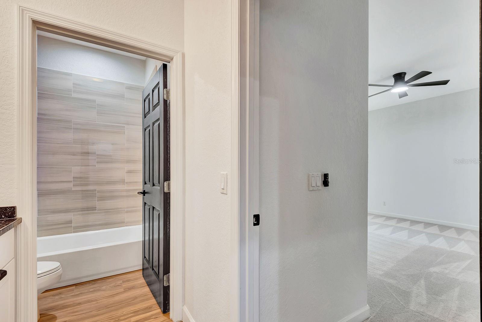 Image 35 of 57 For 5035 Lakescene Place