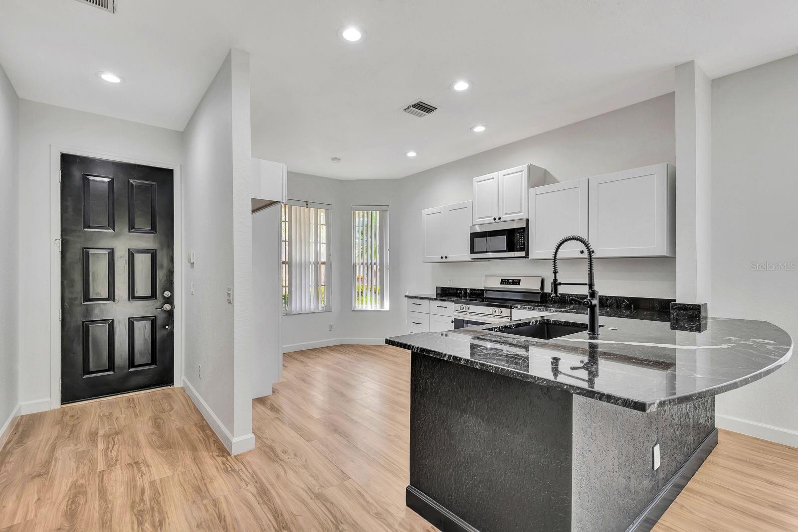 Image 8 of 57 For 5035 Lakescene Place