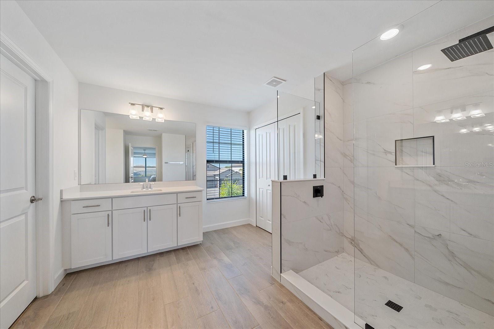 Image 22 of 58 For 14904 Serene Shores Loop