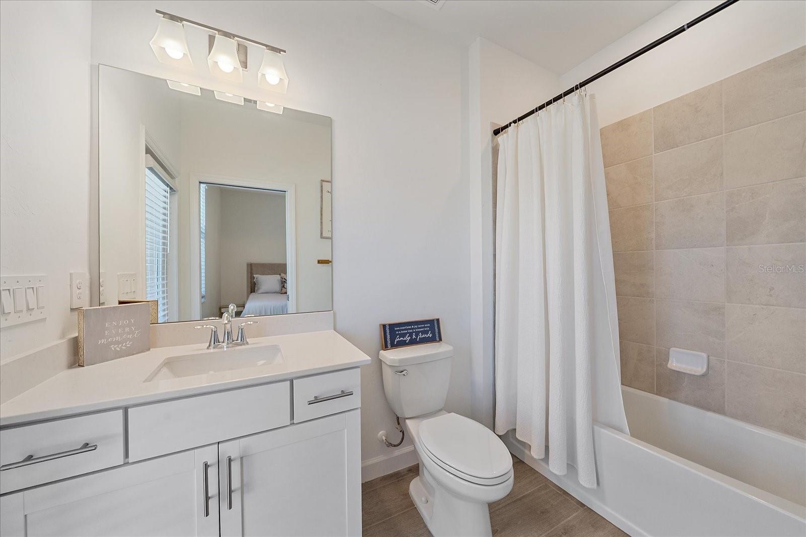 Image 40 of 58 For 14904 Serene Shores Loop