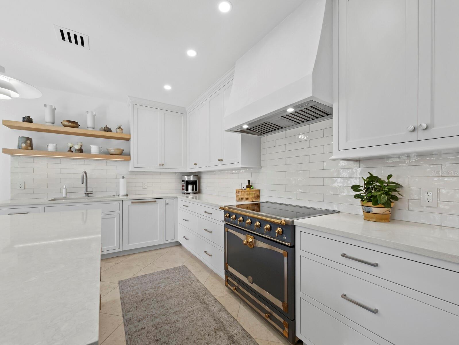 Image 11 of 70 For 1905 Alta Vista Street