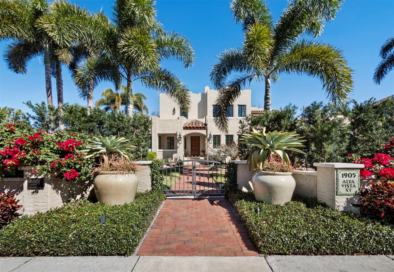 Image 17 of 70 For 1905 Alta Vista Street