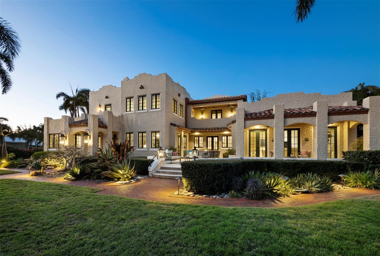 Image 21 of 70 For 1905 Alta Vista Street