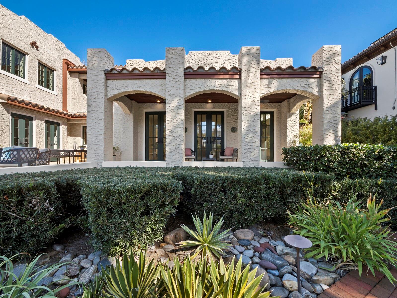 Image 22 of 70 For 1905 Alta Vista Street