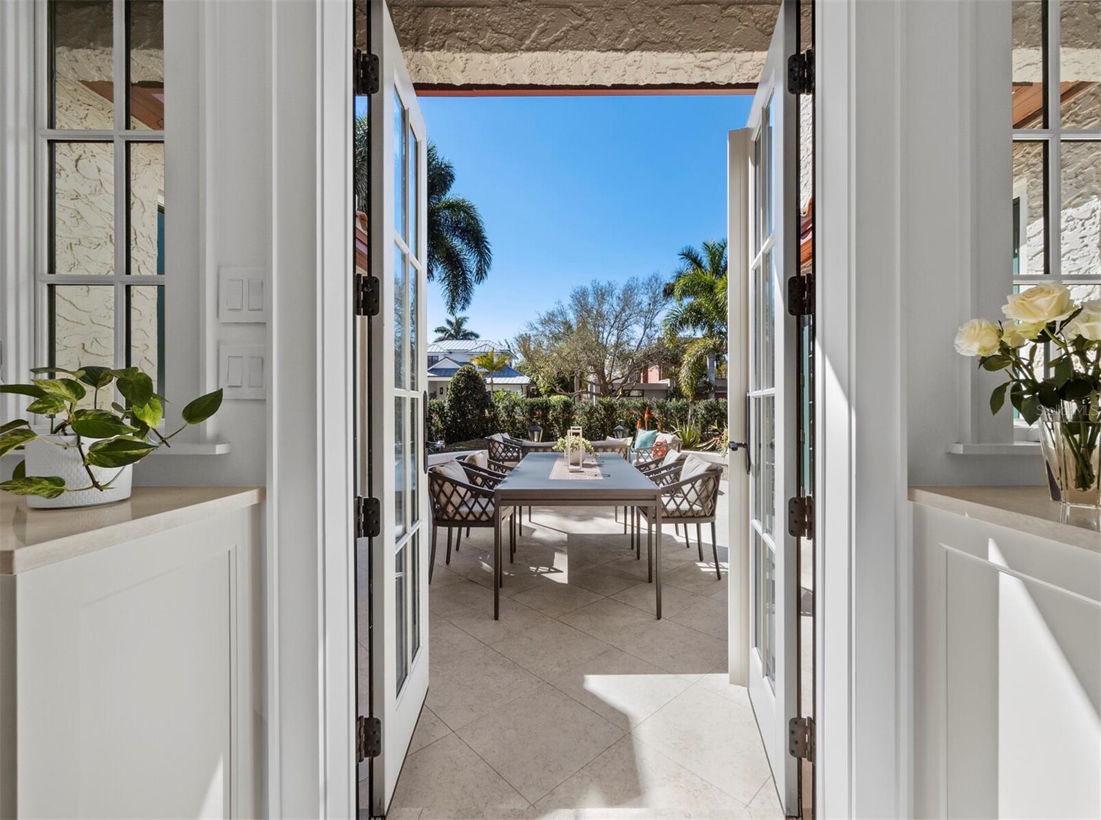 Image 34 of 70 For 1905 Alta Vista Street