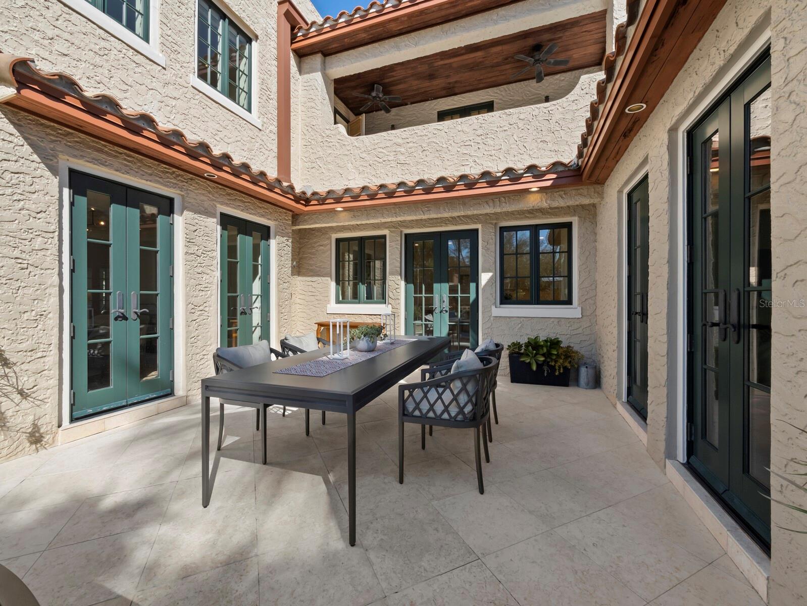 Image 35 of 70 For 1905 Alta Vista Street