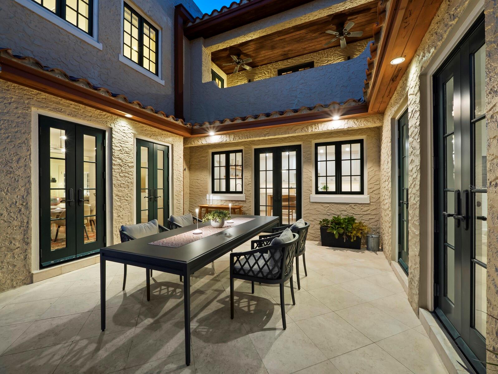 Image 36 of 70 For 1905 Alta Vista Street