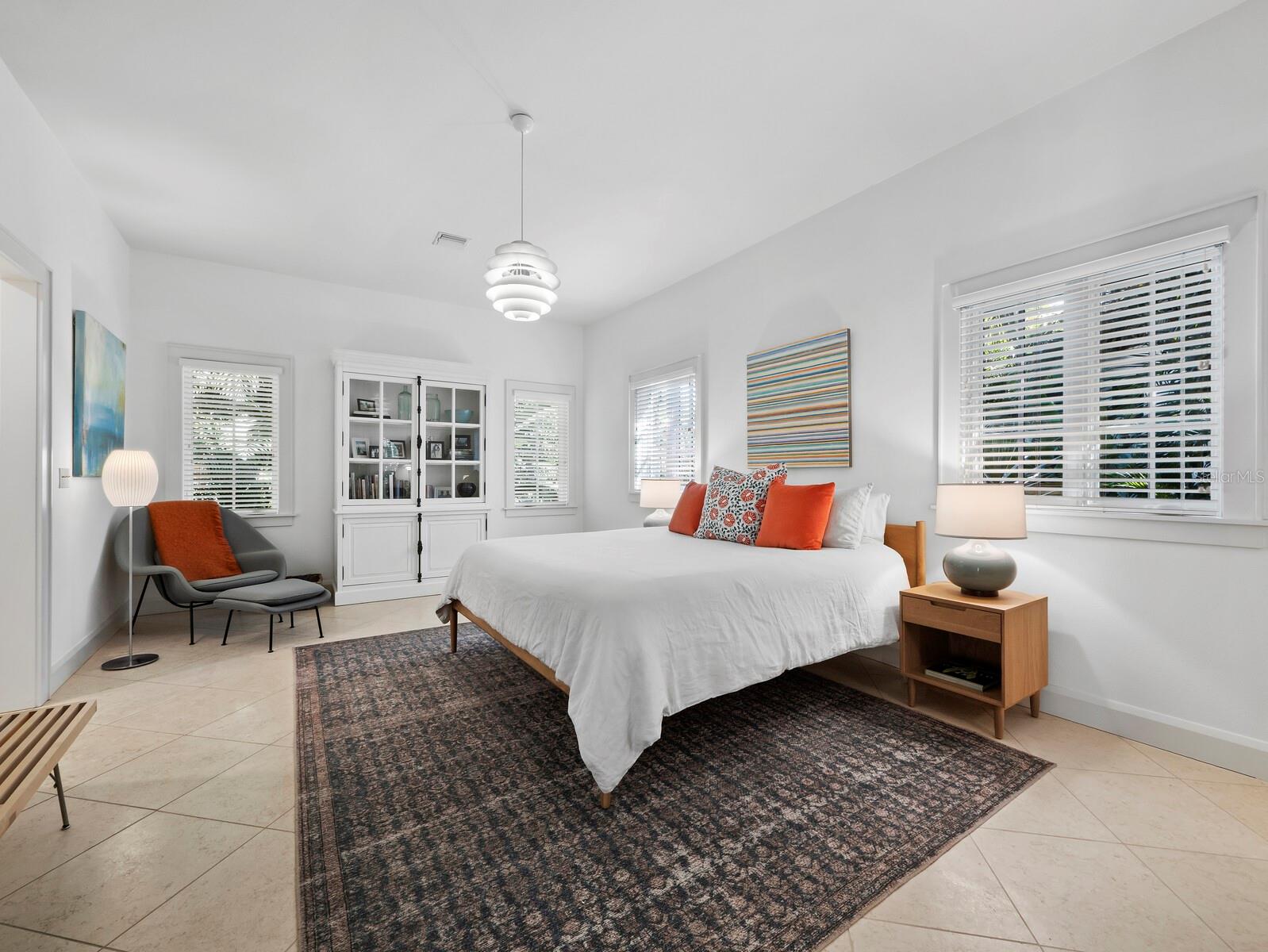 Image 44 of 70 For 1905 Alta Vista Street