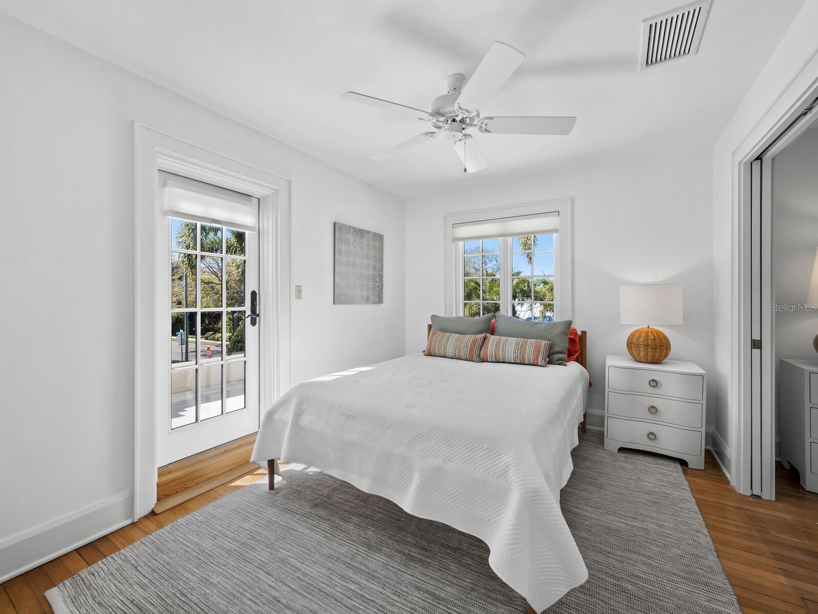 Image 52 of 70 For 1905 Alta Vista Street