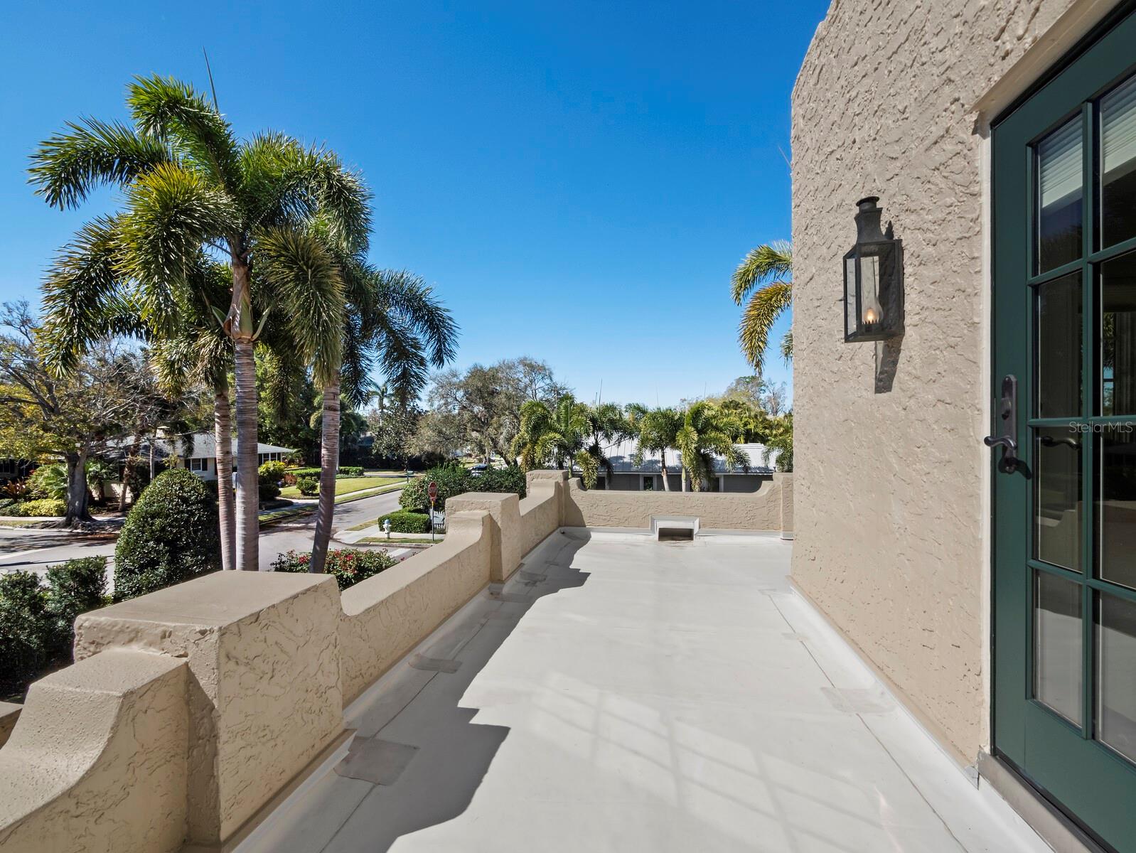 Image 53 of 70 For 1905 Alta Vista Street