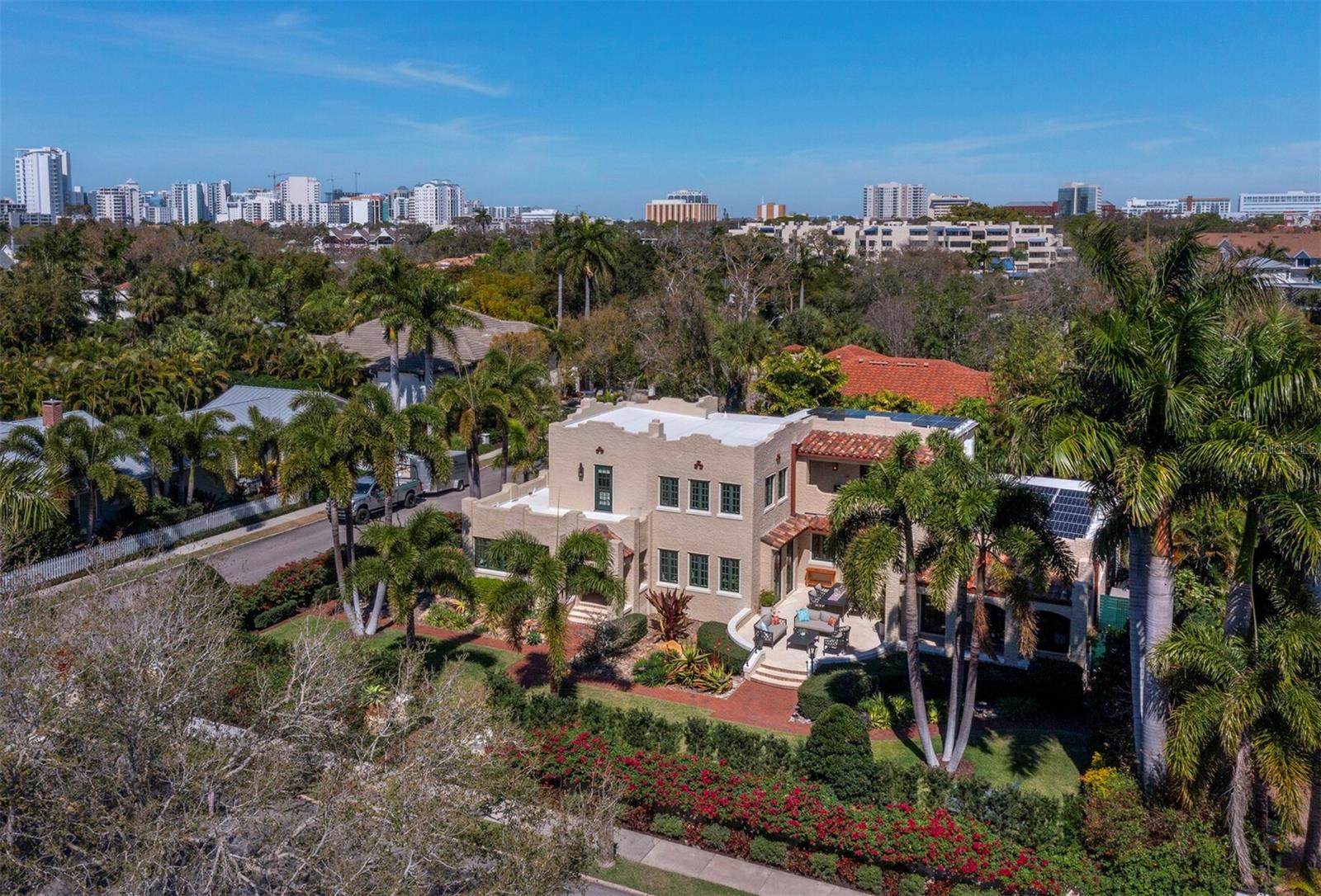 Image 65 of 70 For 1905 Alta Vista Street