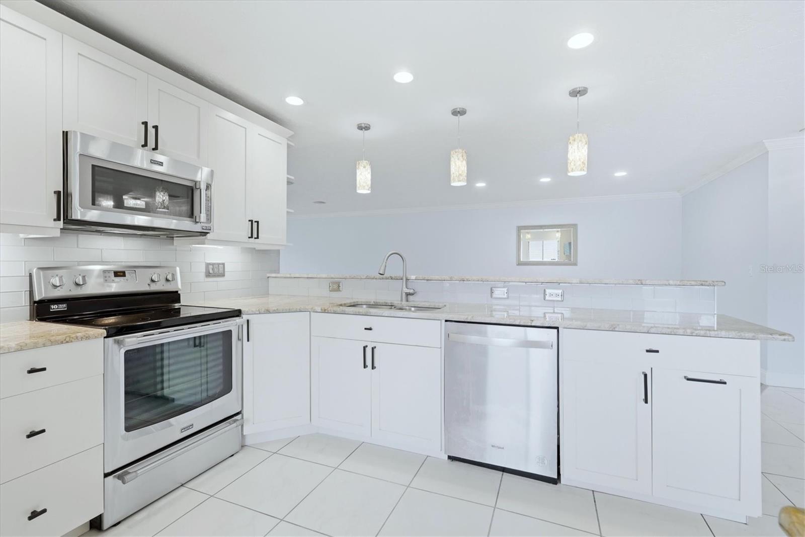 Image 18 of 61 For 3500 El Conquistador Parkway 144