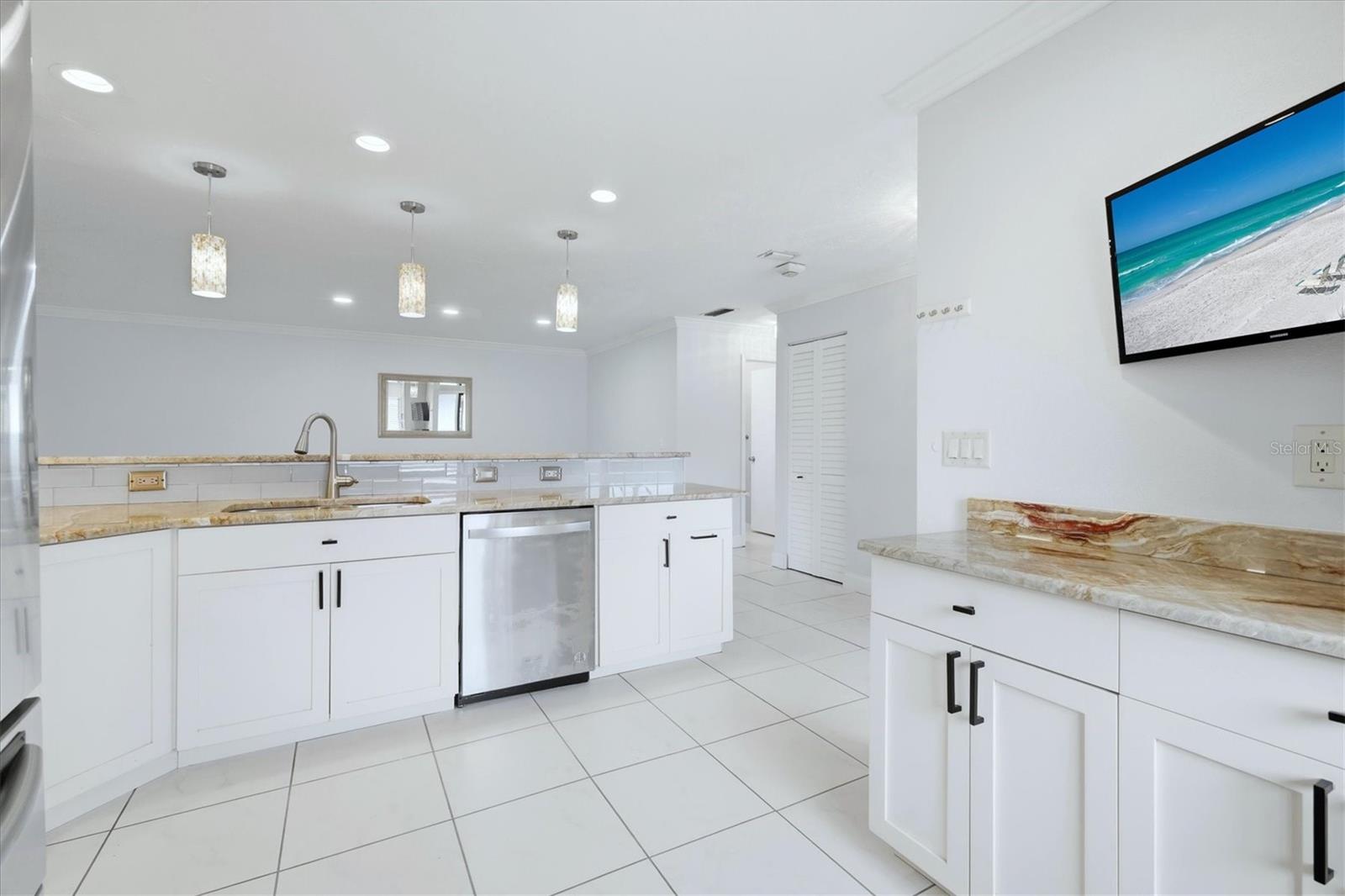 Image 19 of 61 For 3500 El Conquistador Parkway 144