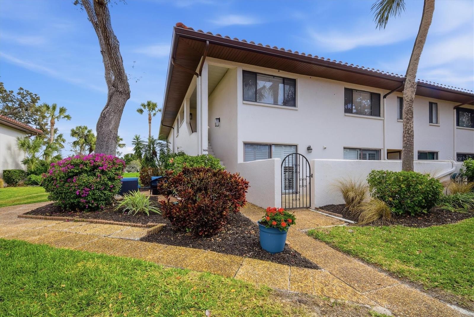 Image 7 of 61 For 3500 El Conquistador Parkway 144