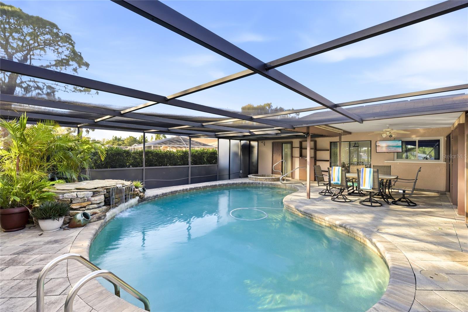 Image 3 of 30 For 3801 21st Avenue W