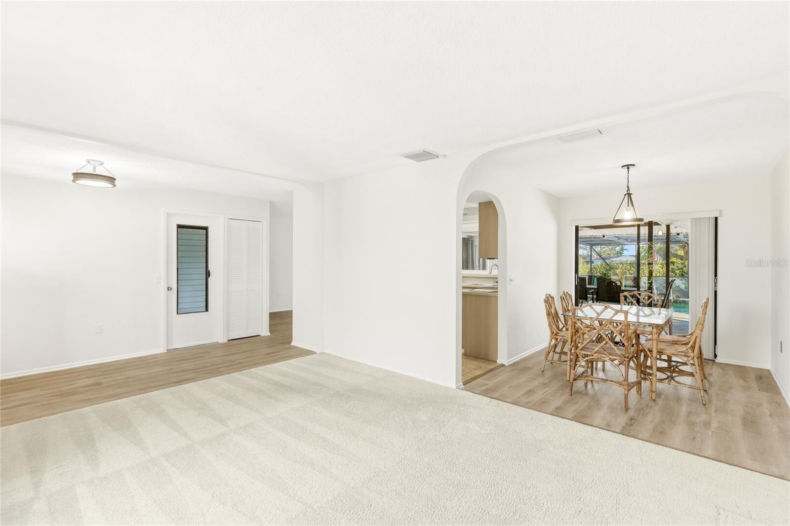 Image 9 of 30 For 3801 21st Avenue W