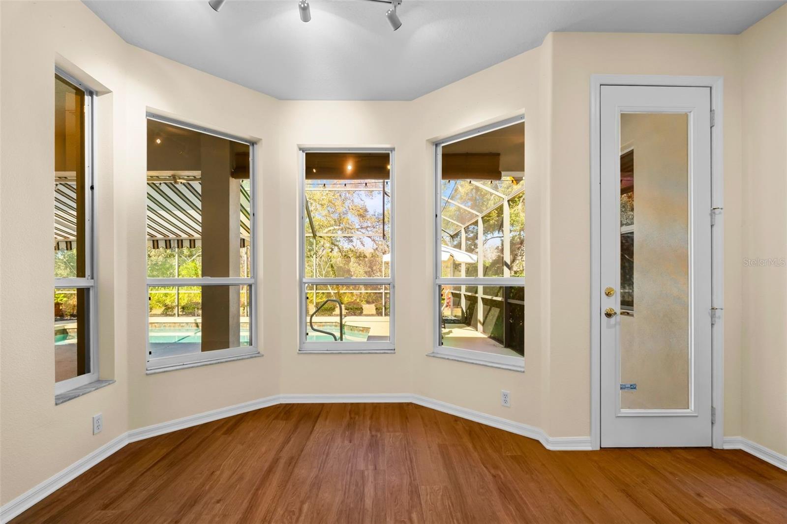 Image 18 of 43 For 4751 Carrington Circle