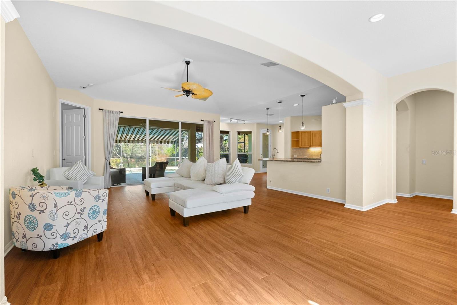 Image 20 of 43 For 4751 Carrington Circle