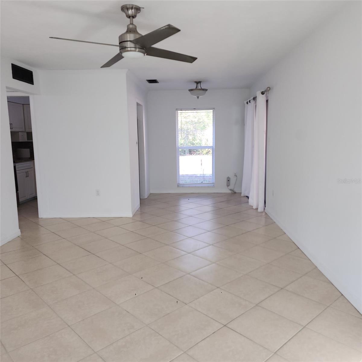 Image 11 of 21 For 3925 Omega Lane