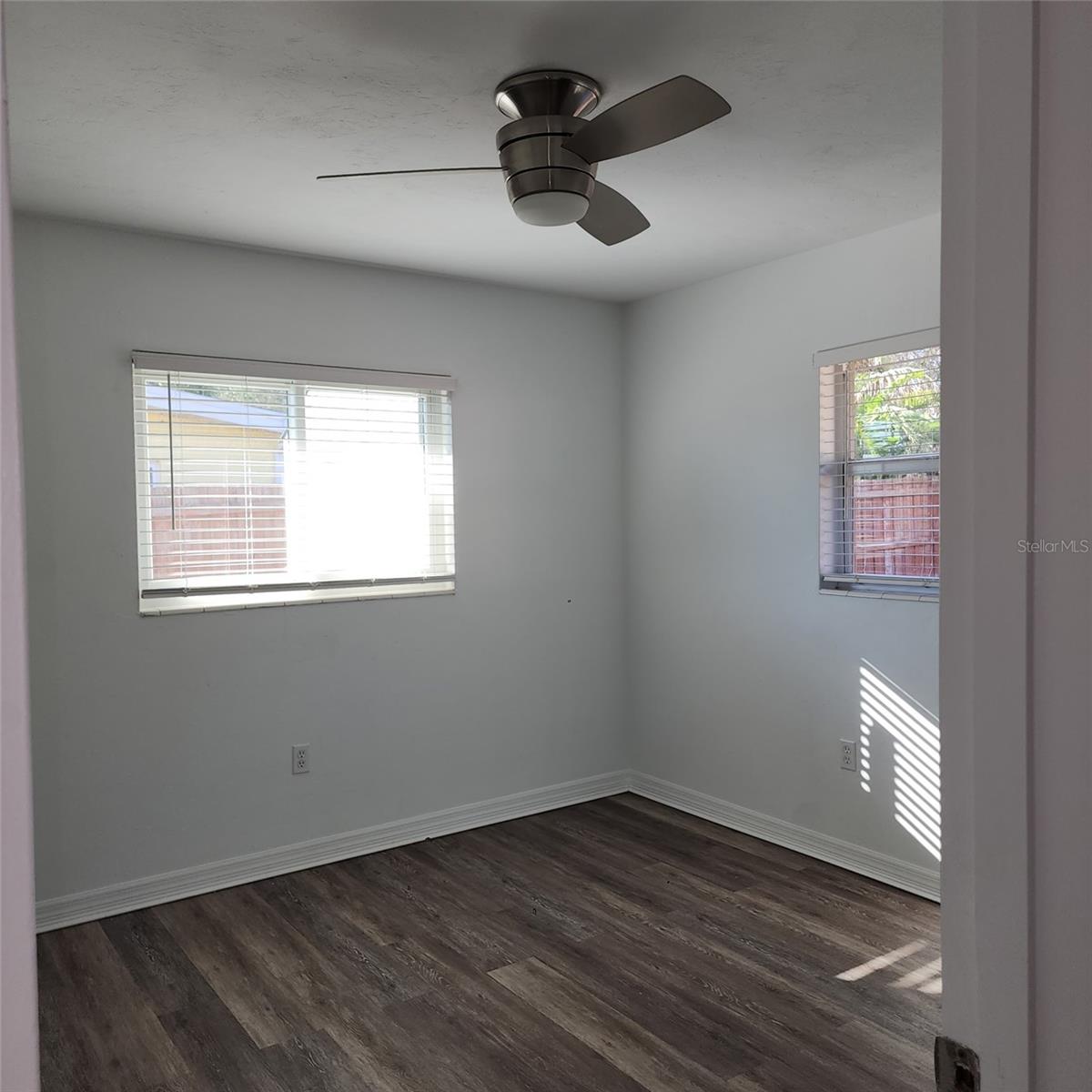 Image 16 of 21 For 3925 Omega Lane