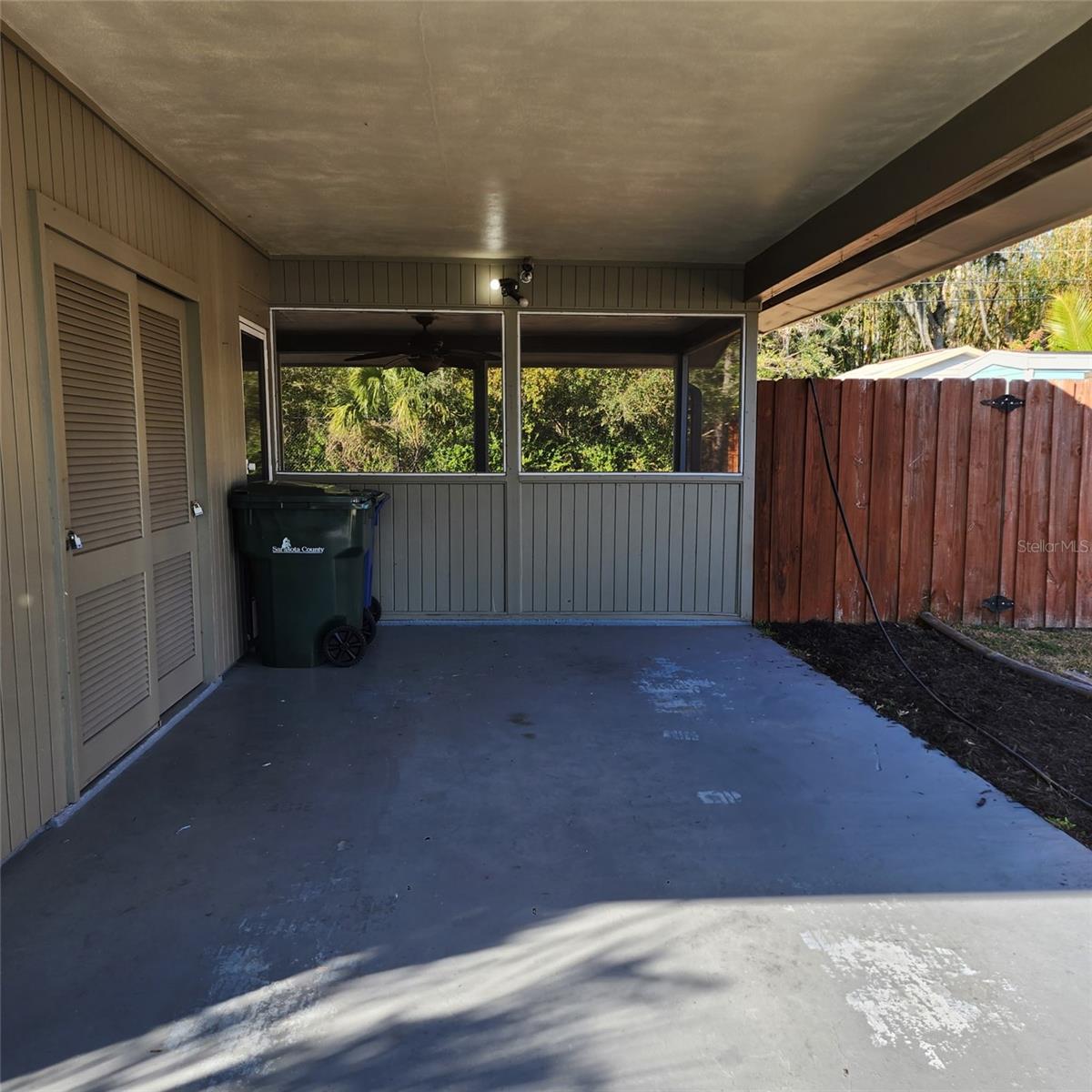 Image 19 of 21 For 3925 Omega Lane