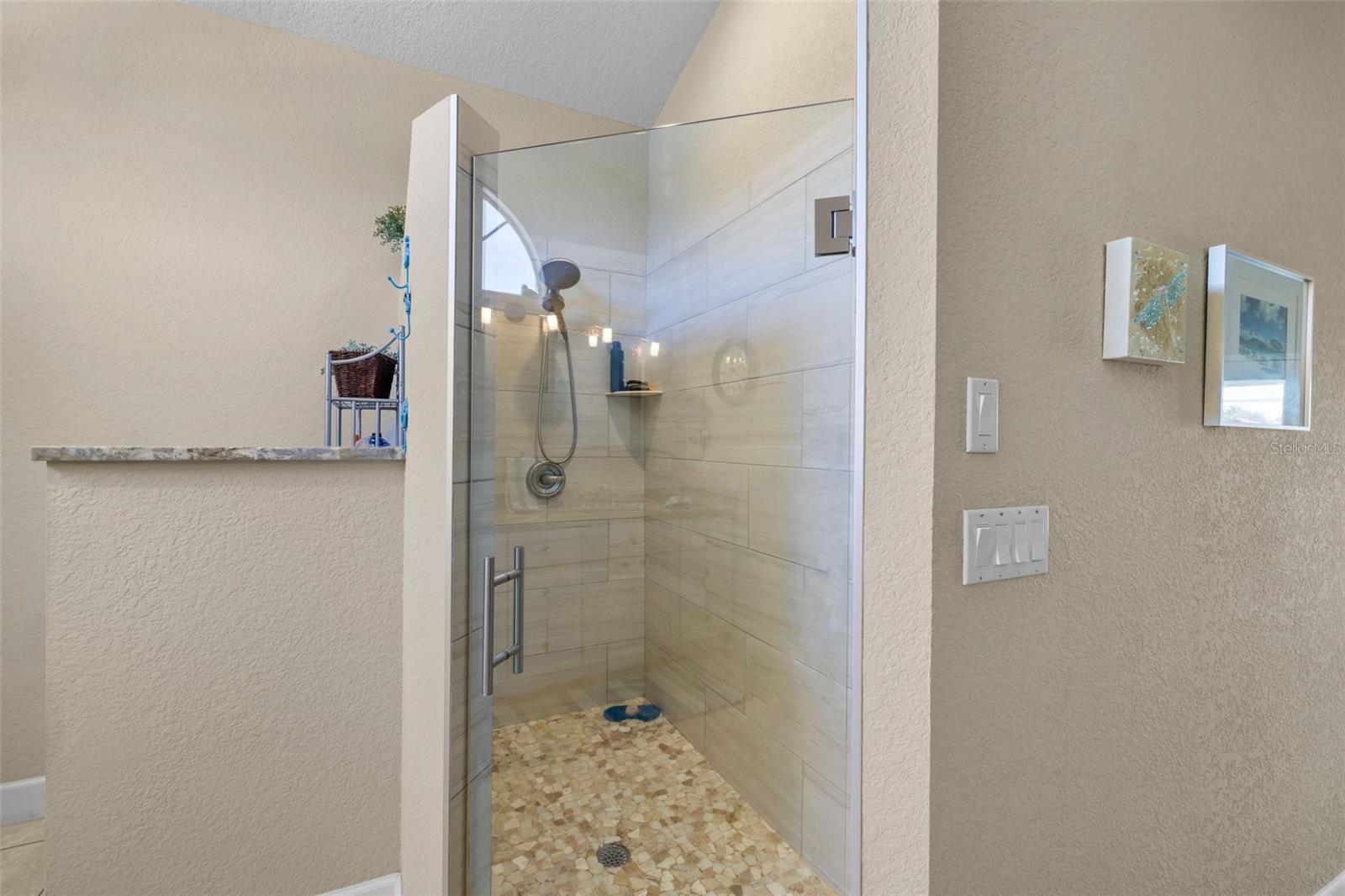 Image 19 of 38 For 26549 Valparaiso Drive