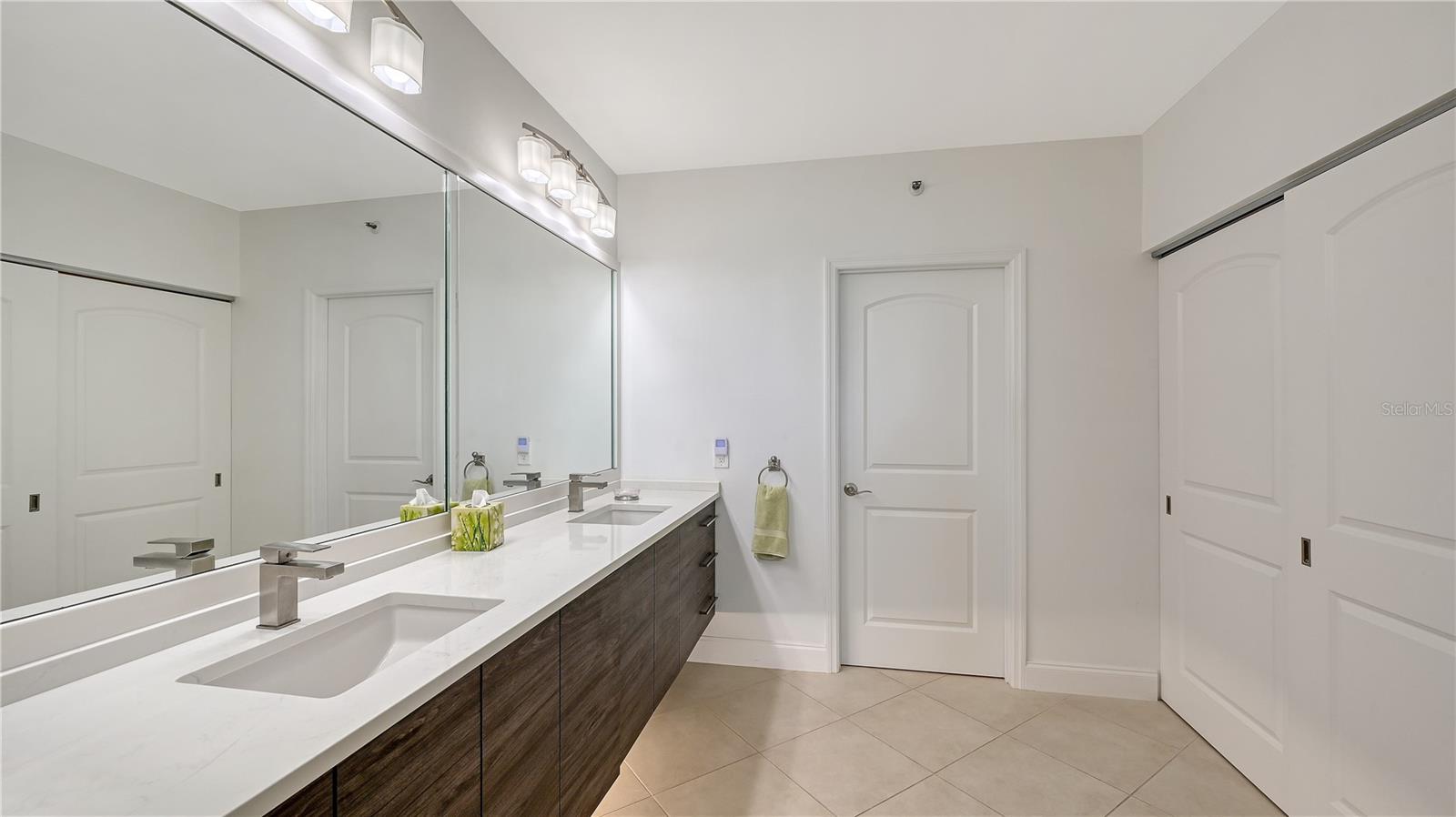 Image 19 of 45 For 1145 Gulf Of Mexico Drive 503