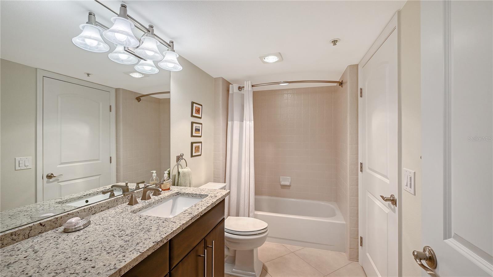 Image 22 of 45 For 1145 Gulf Of Mexico Drive 503