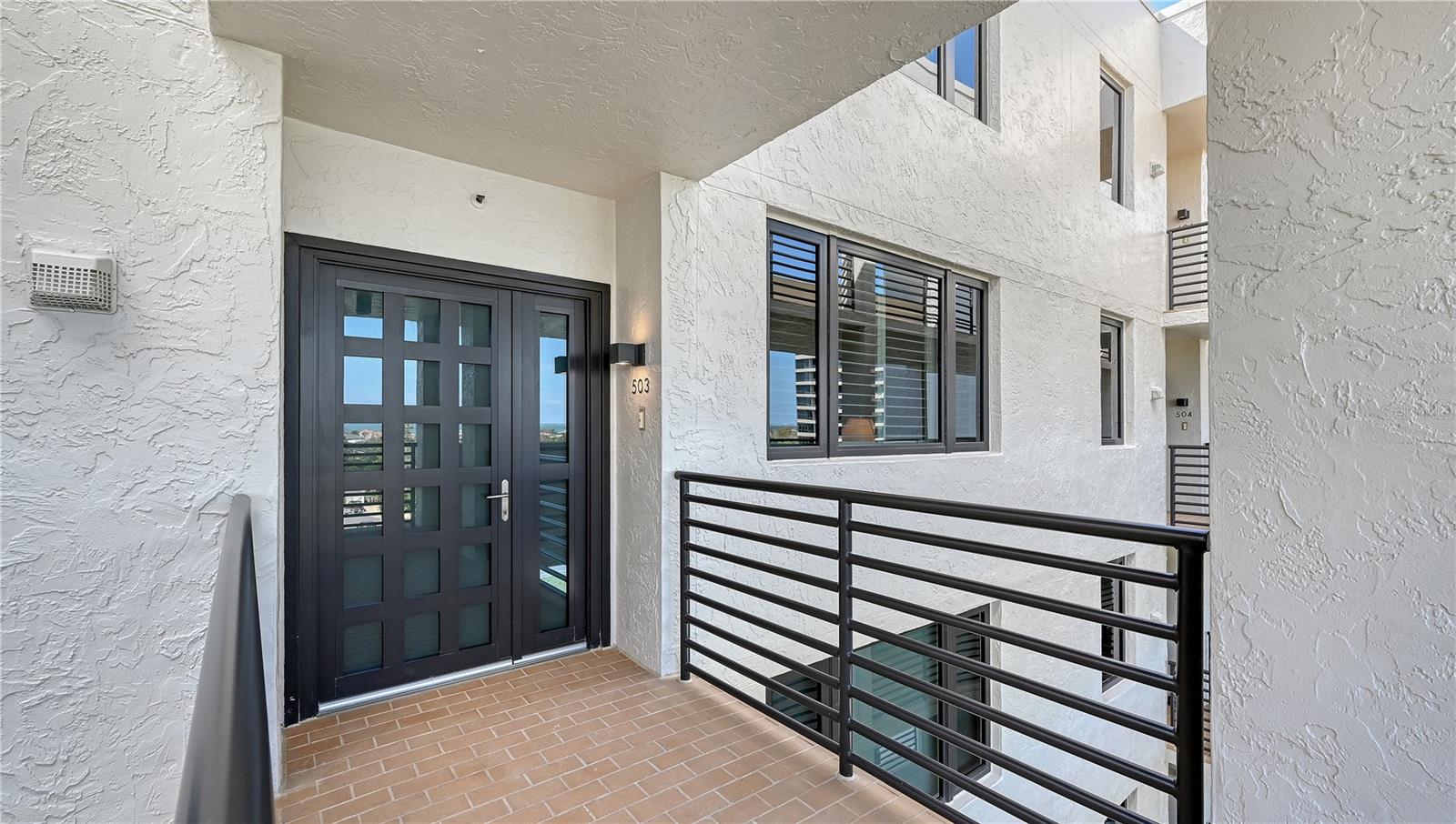 Image 3 of 45 For 1145 Gulf Of Mexico Drive 503