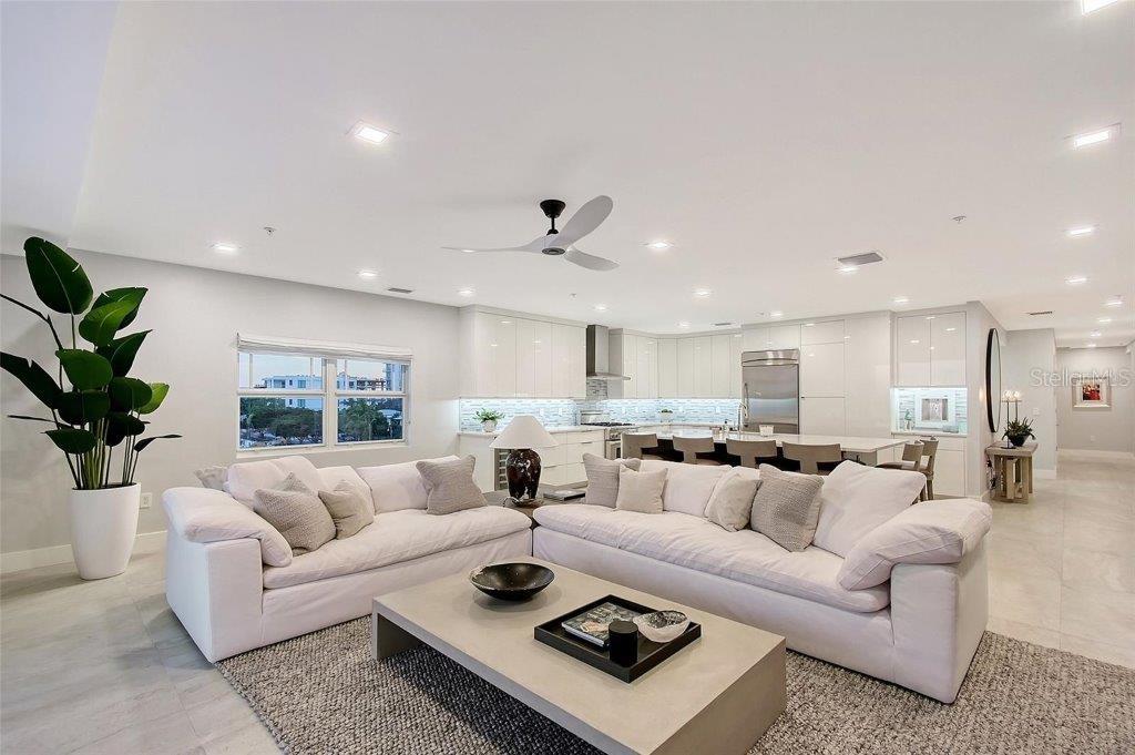 Image 13 of 47 For 650 Golden Gate Point 403