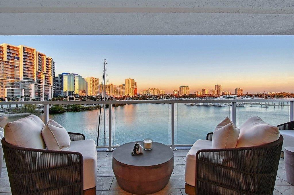 Image 16 of 47 For 650 Golden Gate Point 403