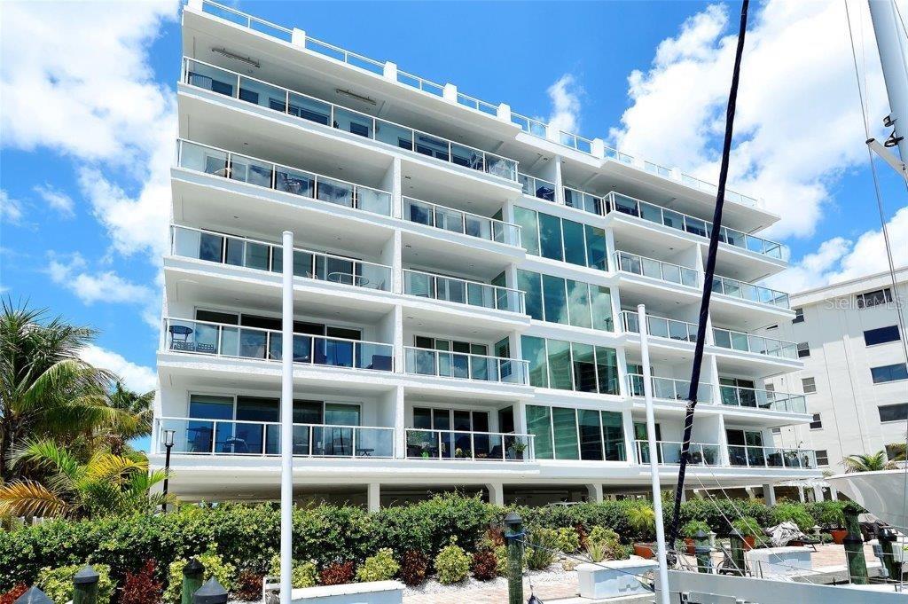 Image 2 of 47 For 650 Golden Gate Point 403