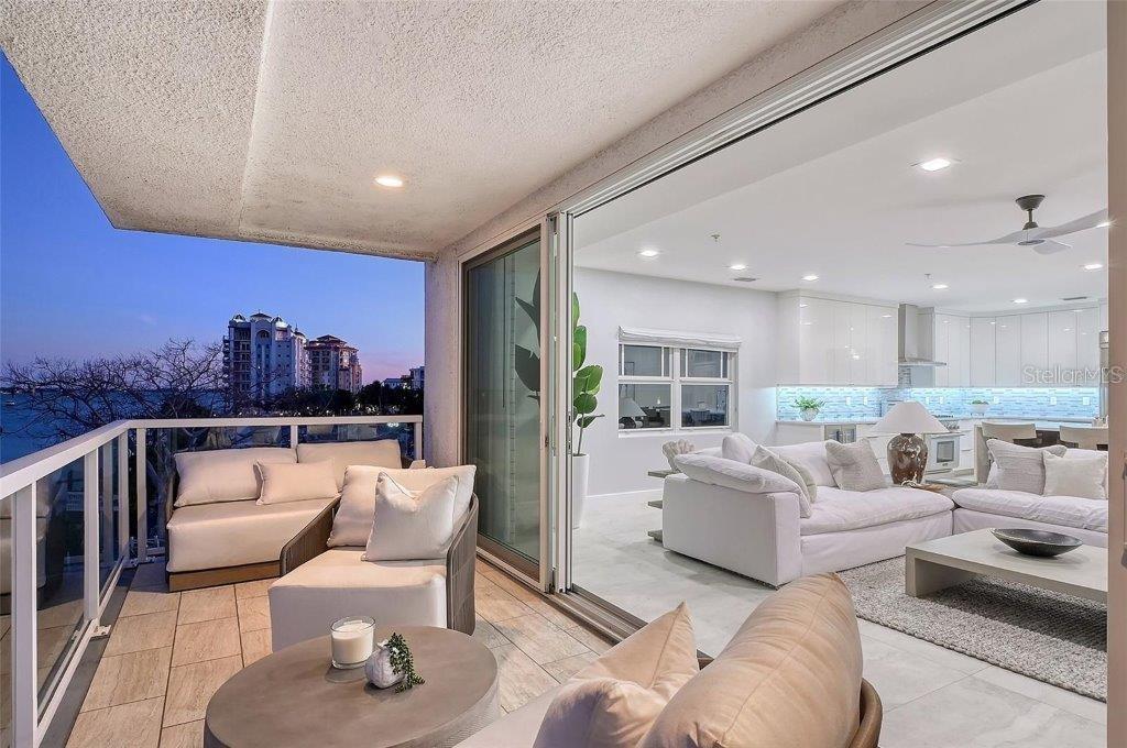 Image 20 of 47 For 650 Golden Gate Point 403