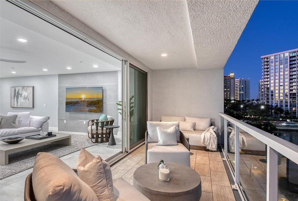 Image 21 of 47 For 650 Golden Gate Point 403