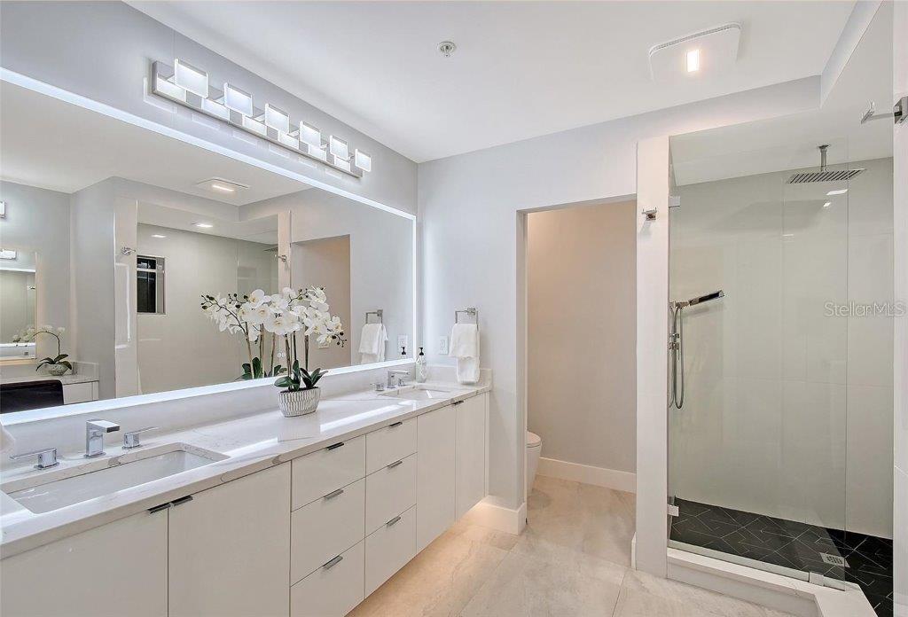 Image 25 of 47 For 650 Golden Gate Point 403