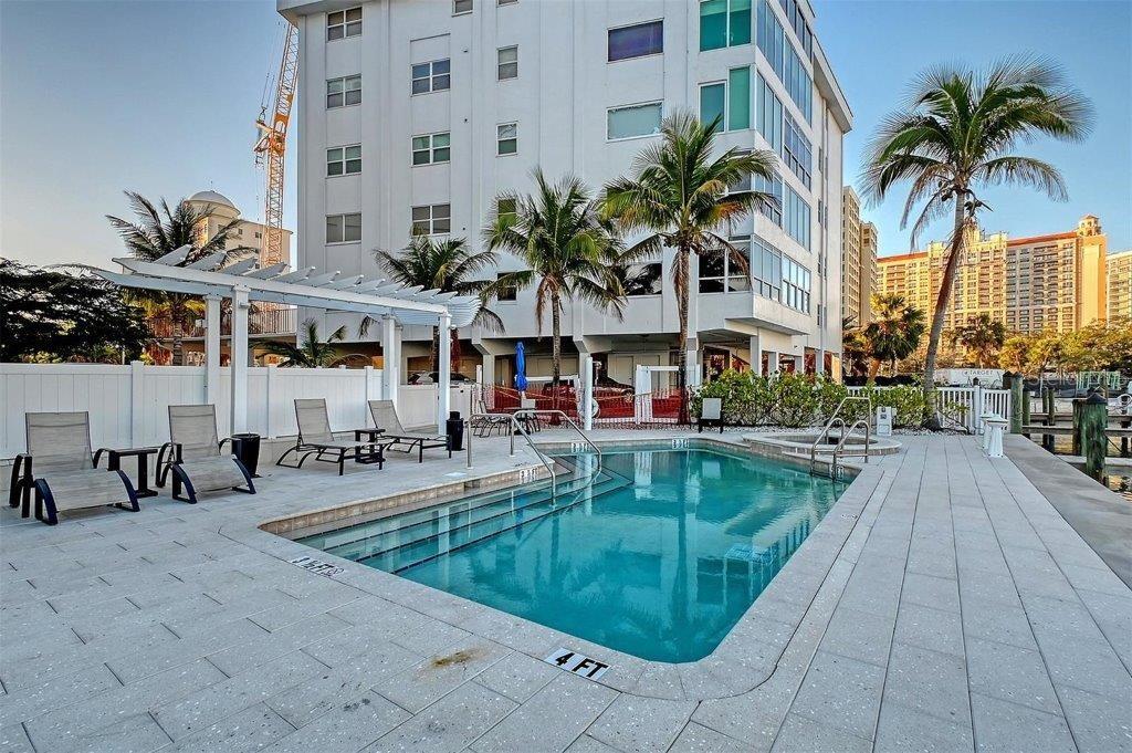 Image 33 of 47 For 650 Golden Gate Point 403