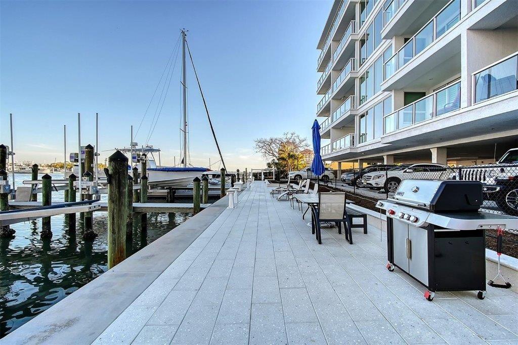 Image 36 of 47 For 650 Golden Gate Point 403