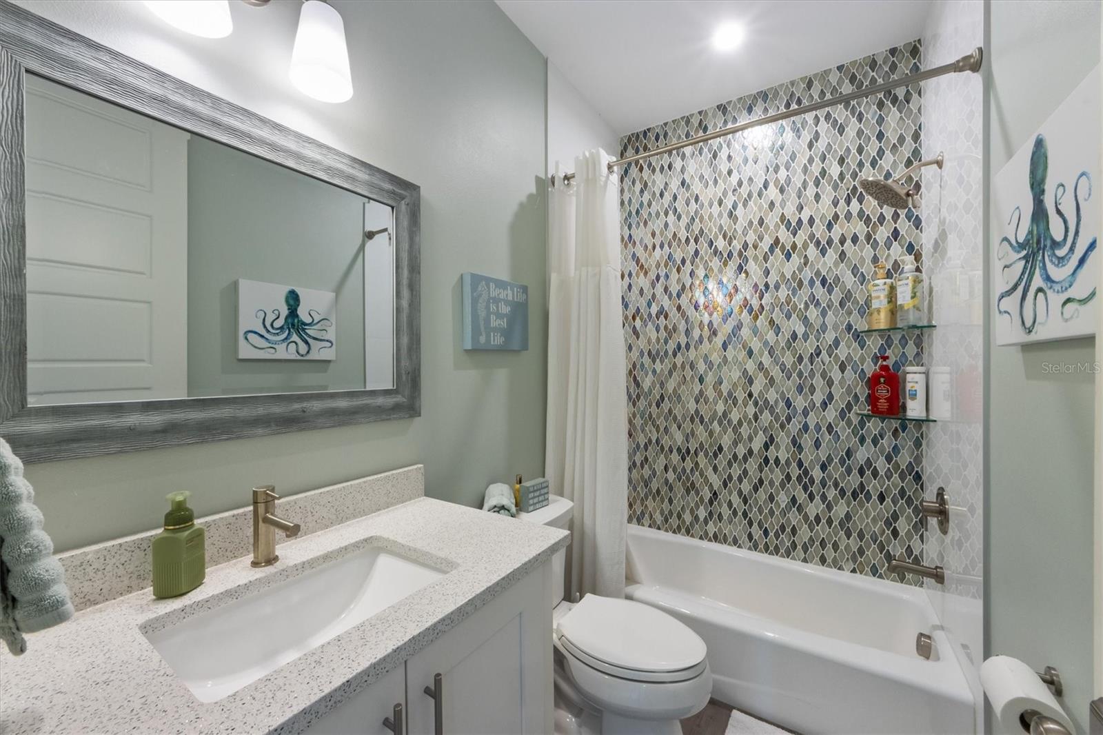 Listing photo id 28 for 108 Magnolia Avenue