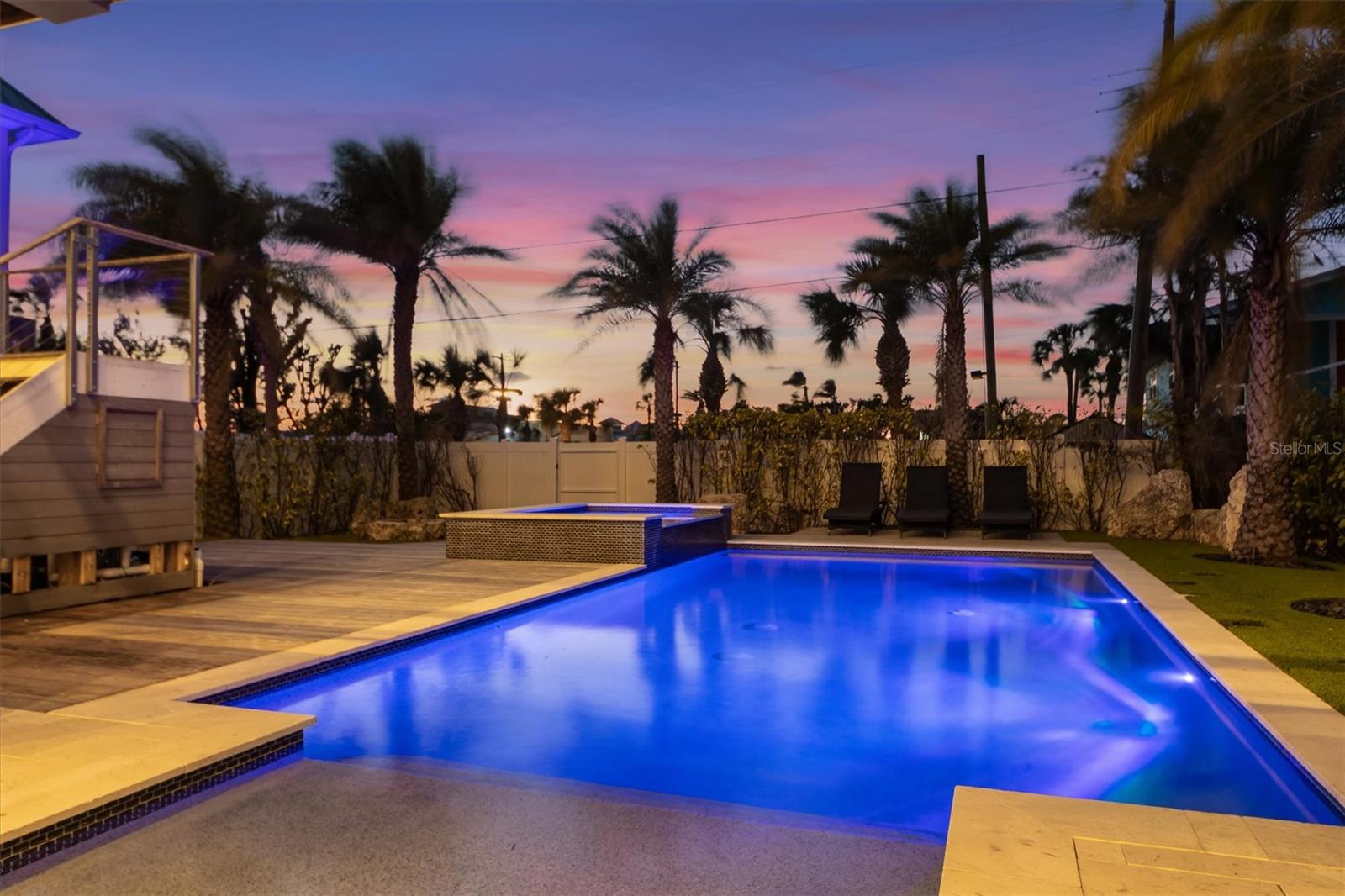 Listing photo id 3 for 108 Magnolia Avenue