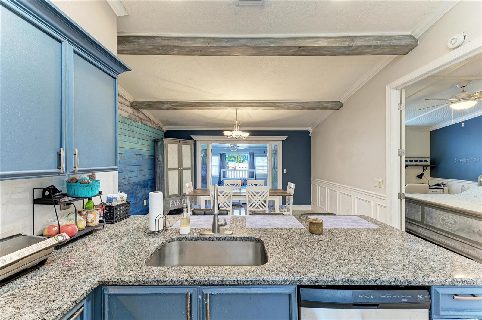 Image 16 of 54 For 3810 39th Ave W