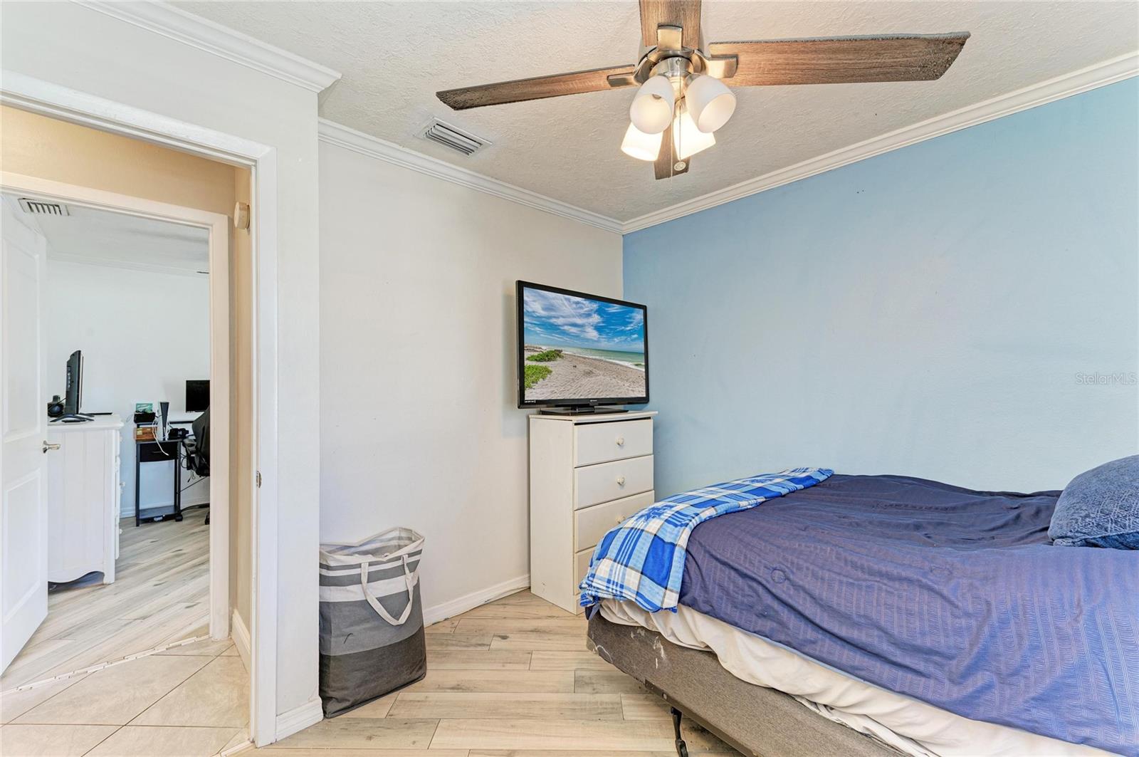 Image 29 of 54 For 3810 39th Ave W