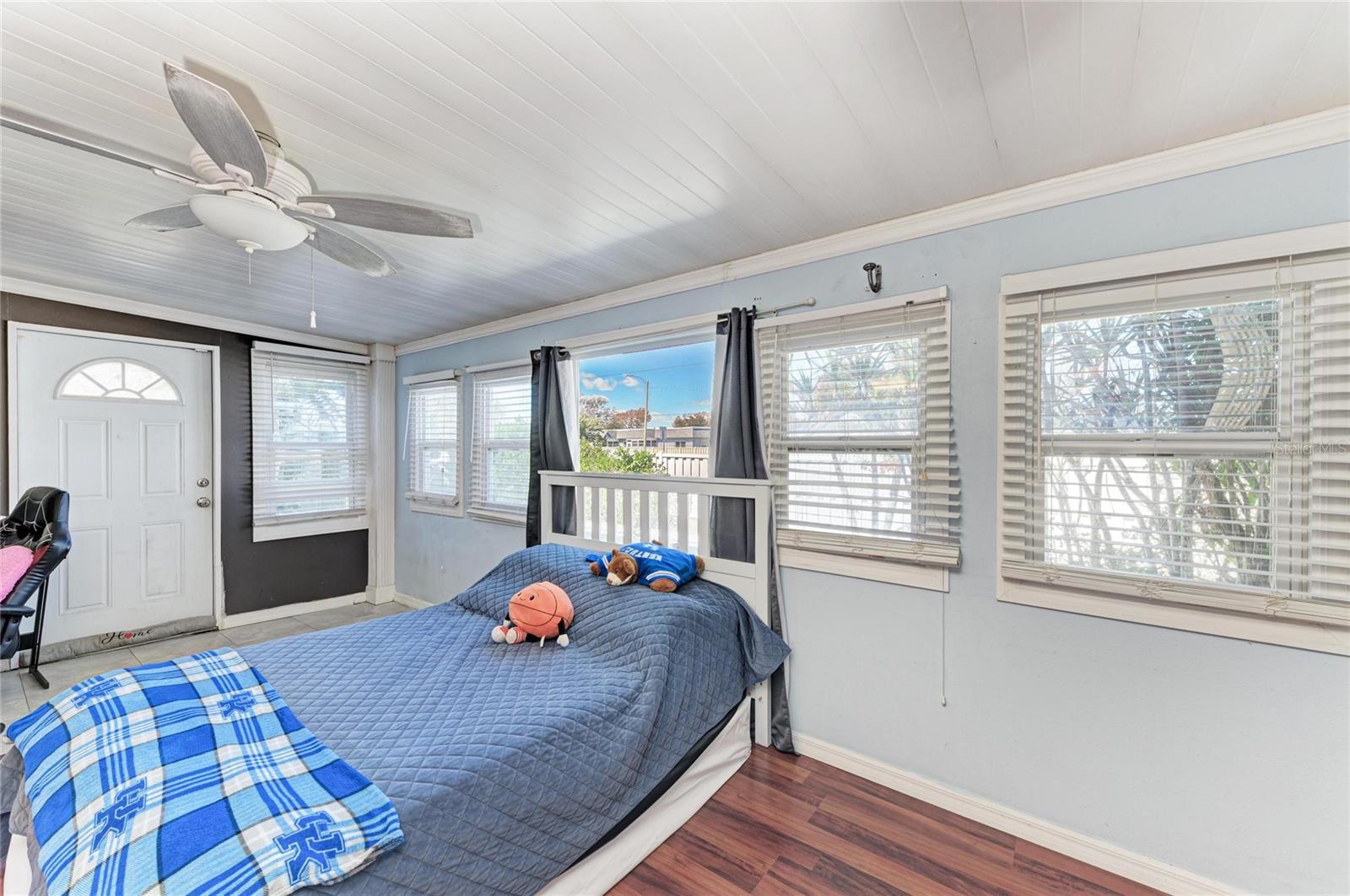 Image 31 of 54 For 3810 39th Ave W