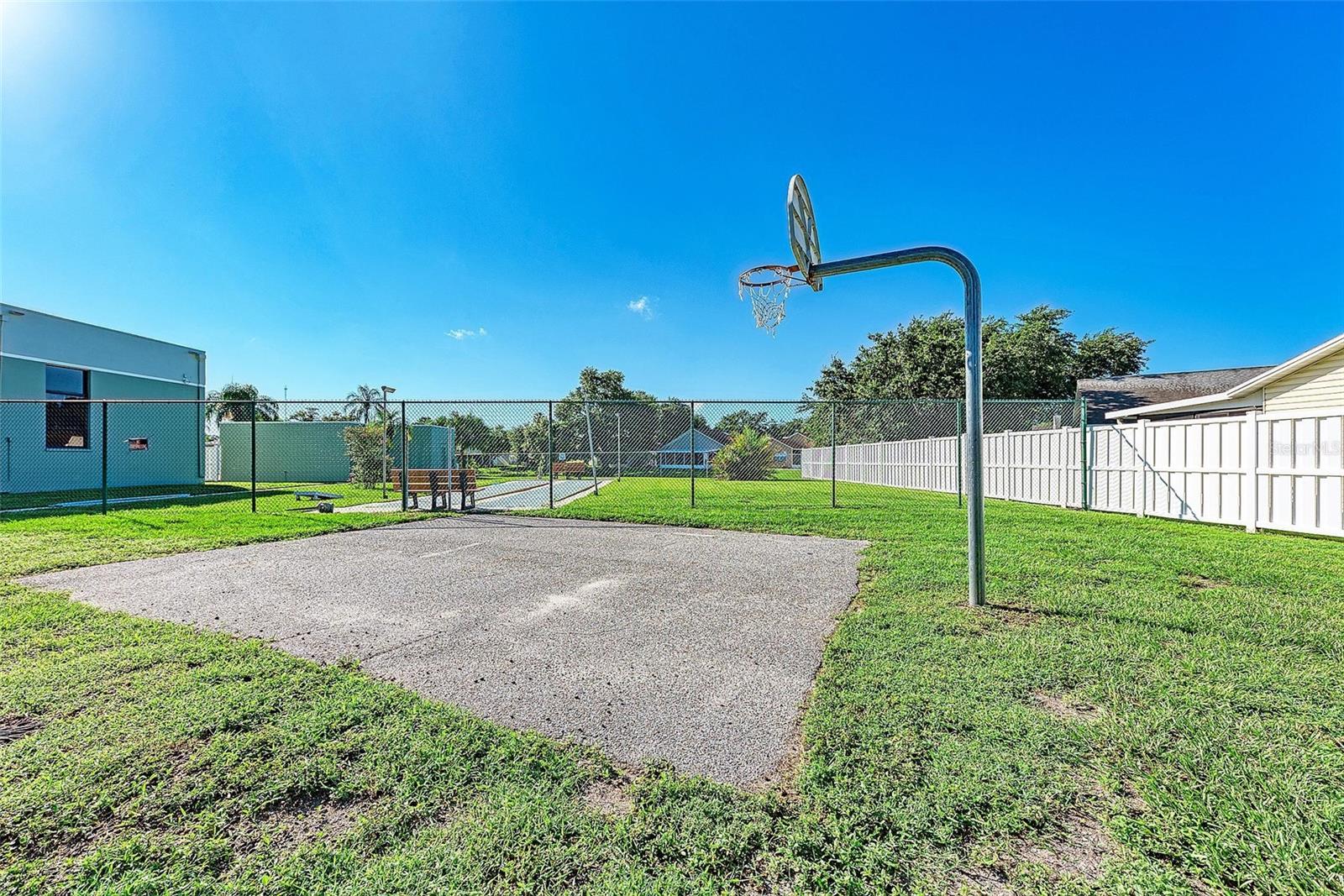 Image 52 of 54 For 3810 39th Ave W