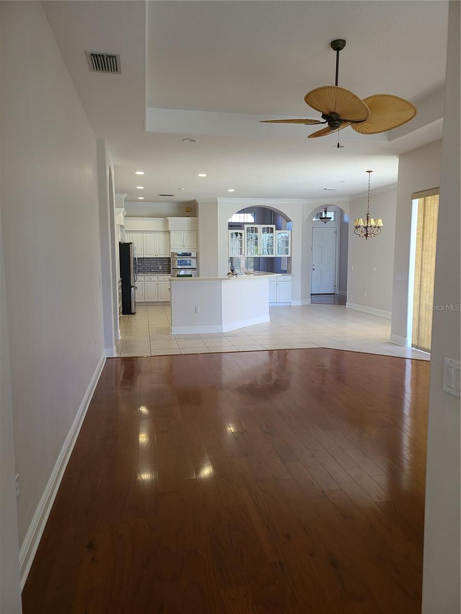 Image 11 of 35 For 9996 Cherry Hills Avenue Circle