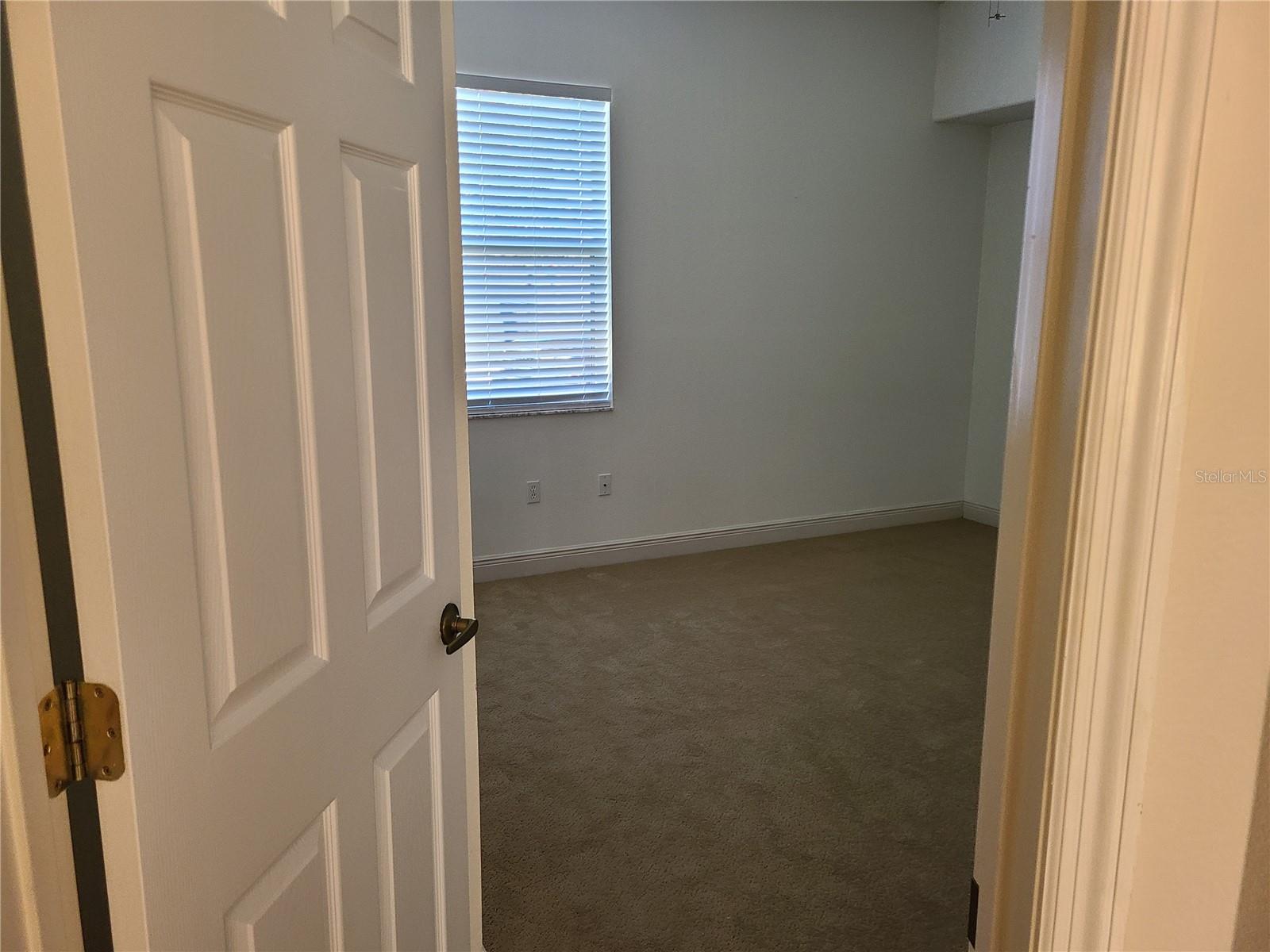 Image 21 of 35 For 9996 Cherry Hills Avenue Circle