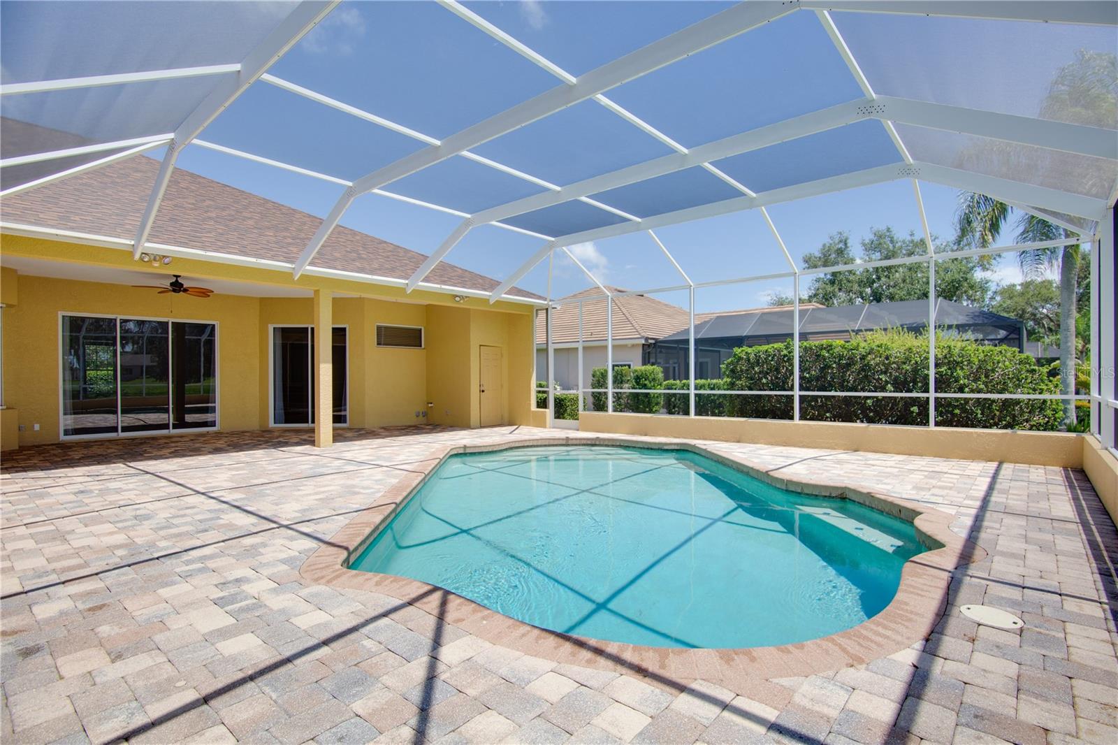 Image 4 of 35 For 9996 Cherry Hills Avenue Circle