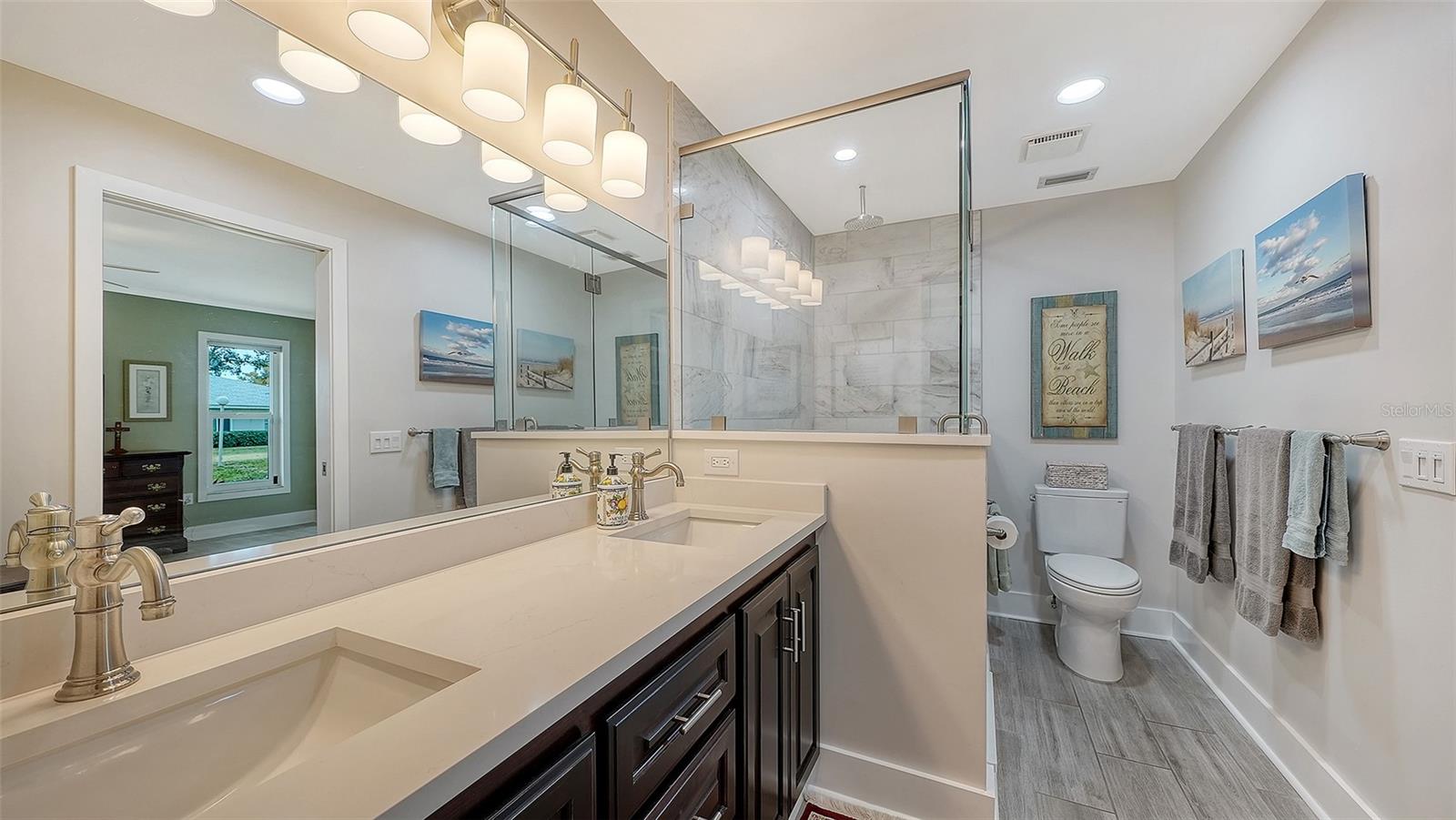 Image 15 of 35 For 4312 Dresden Lane 1