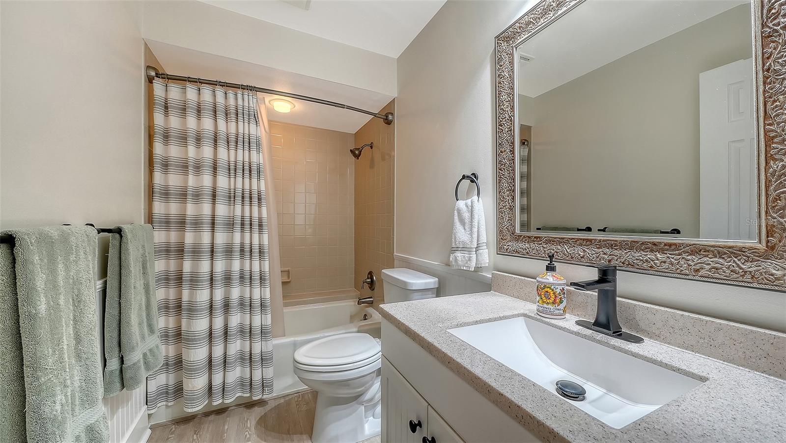 Image 19 of 35 For 4312 Dresden Lane 1